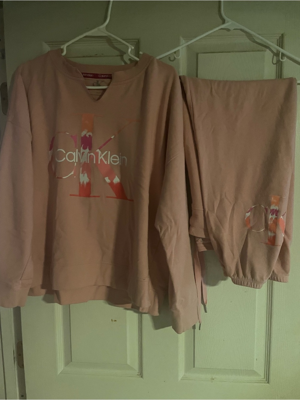Calvin Klein Pink Sweatshirt and Sweatpants Set